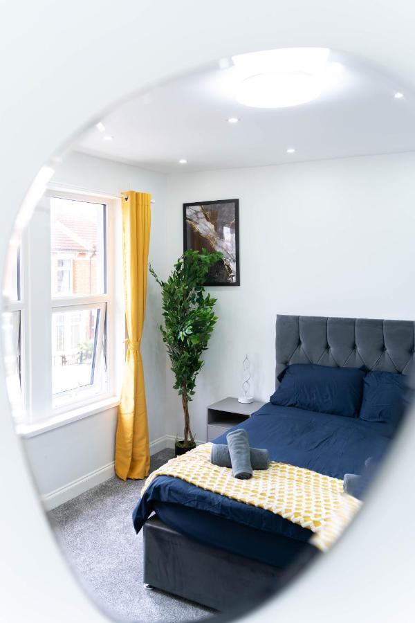 Open Mind Property - 6 Luxury Bedrooms With Free Parking ポーツマス エクステリア 写真
